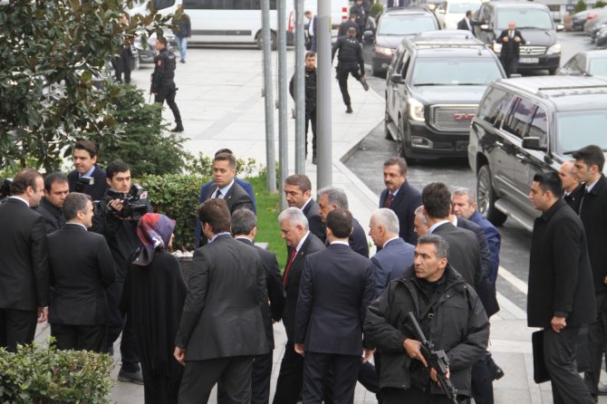 Başbakan Binali Yıldırım, Ak Parti İstanbul İl Başkanlığında