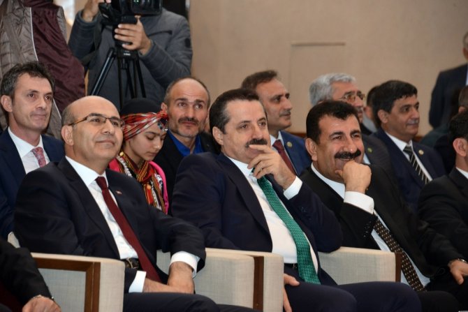Bakan Çelik Sert Çıktı: Bu Nasıl Bilimsel Yaklaşımdır ?