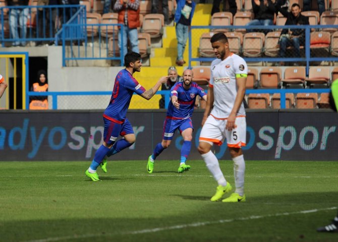 Karabükspor Evinde Kazandı
