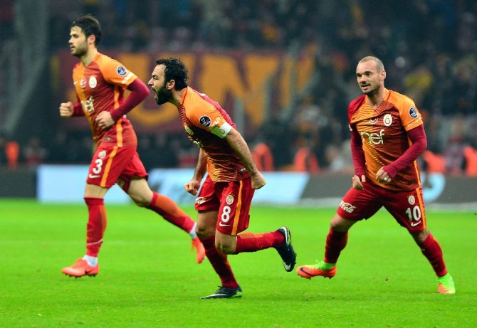 Kaptan Gemisini Kurtardı!