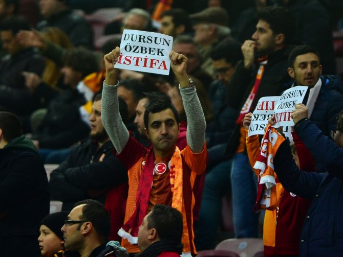 Arena’da İstifa Sesleri