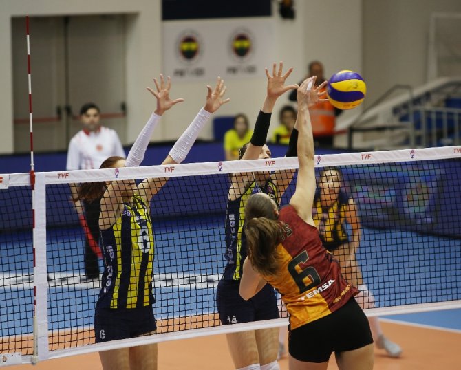 Derbinin Galibi Fenerbahçe