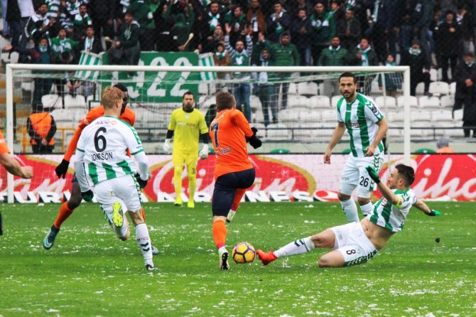 Başakşehir Zirve Takibini Sürdürüyor!