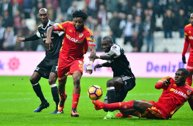 Beşiktaş Sergen Yalçın’a Takıldı