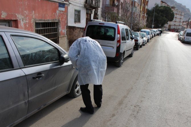 Bir Gecede 30’dan Fazla Aracın Lastiği Kesildi