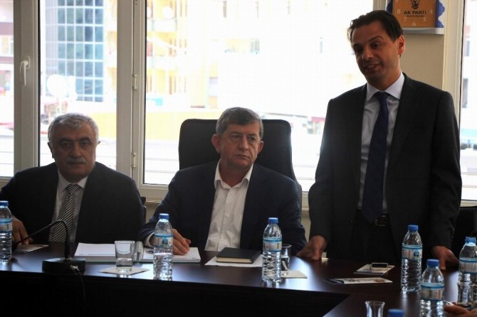 Ak Parti İl Başkanı Revi, Maçka İlçe Başkanlığı’nda Konuştu