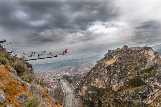 135 Metreden Nefes Kesen Atlayış