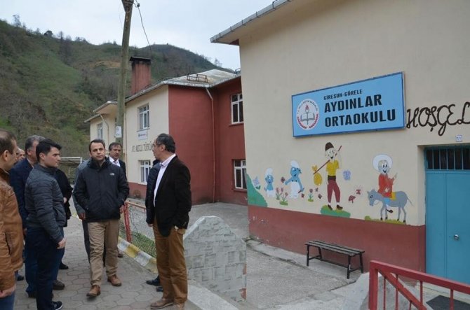 Görele Kaymakamı Köy Köy Gezerek Vatandaş İle Buluşuyor