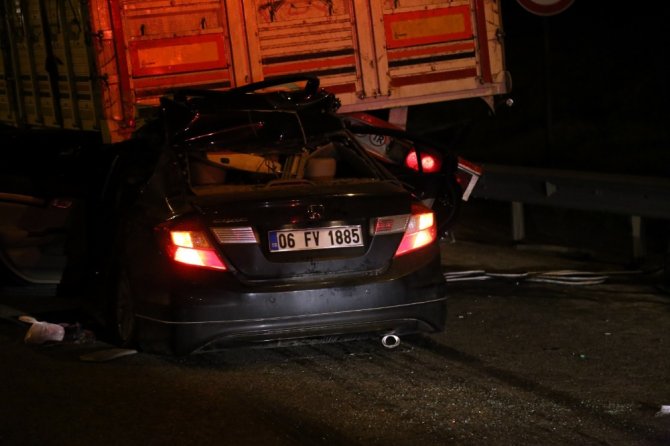 Otomobil Tırın Atlına Girdi: 1 Ölü, 6 Yaralı