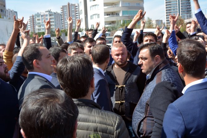 Meral Akşener Mersin’de Protesto Edildi