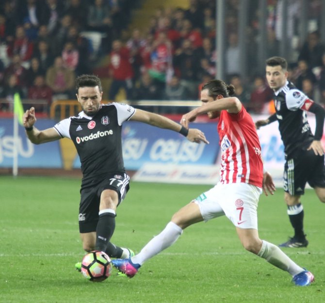 Beşiktaş’a Bir Darbe De Antalyaspor’dan