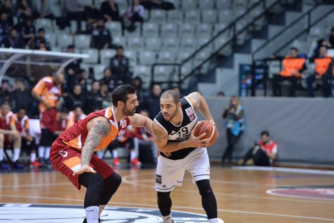 Beşiktaş, Galatasaray’ı Devirdi