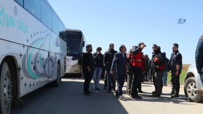 Suriyeli Muhalif Gruplar Halep’in Kuzeyine Çekiliyor