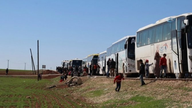 Suriyeli Muhalif Gruplar Halep’in Kuzeyine Çekiliyor