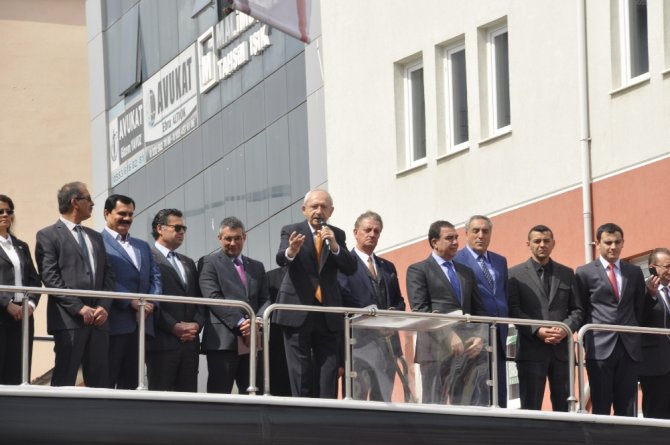 “Cumhurbaşkanının Tarafsız Olması Gerekir”