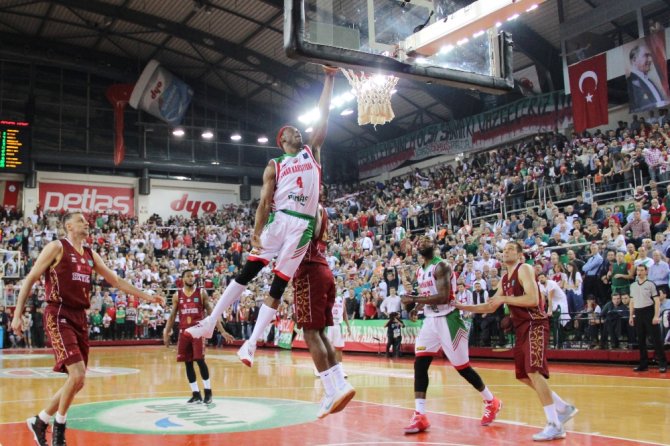 Pınar Karşıyaka Yarı Final Kapısını Araladı