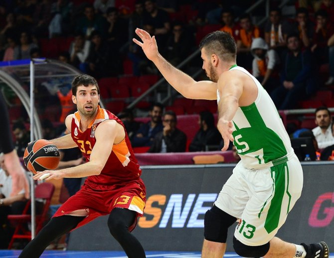 Galatasaray Odeabank, Rus Ekibe Acımadı