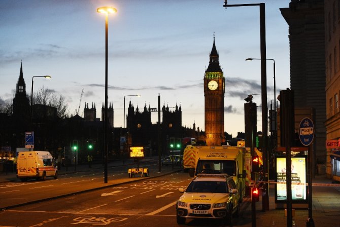 Londra’daki Saldırının Bilançosu: 5 Ölü, 40 Yaralı