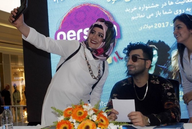 İranlı Popstar Tohi: Türkiye’de Huzurlu Ve Mutluyum
