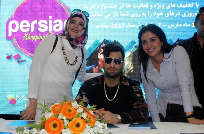 İranlı Popstar Tohi: Türkiye’de Huzurlu Ve Mutluyum