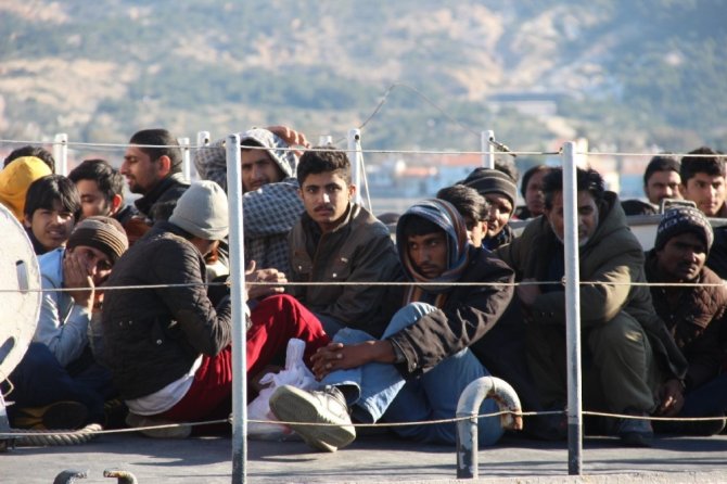 Foça’da, 115 Suriyeli Göçmen Yakalandı