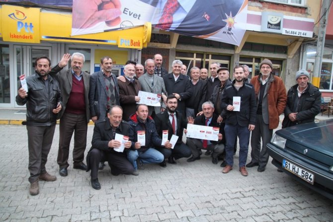 Ak Parti Trabzon Milletvekilleri Referandum Çalışmalarını Sürdürüyor