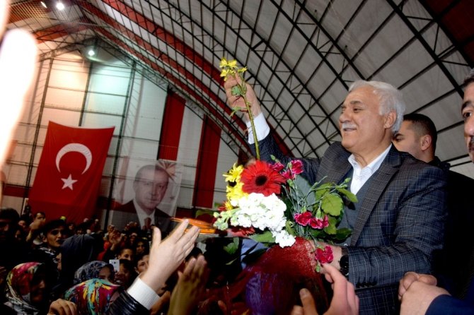 Nihat Hatipoğlu Giresun’da ‘Şühedanın İzinde’ Konferansına Katıldı