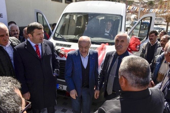 Gümüşhane Muhtarlar Derneği Minibüsüne Kavuştu