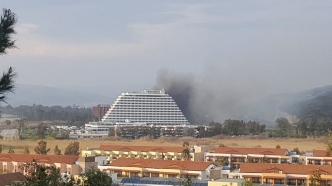 İzmir’de 5 Yıldızlı Otelde Yangın