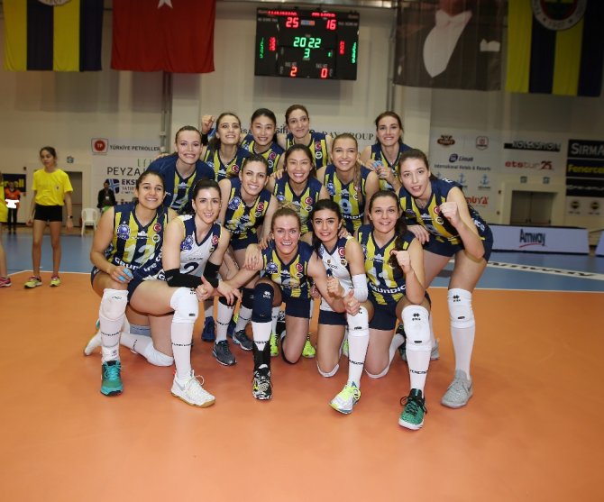 Fenerbahçe Halkbank’a Fırsat Vermedi