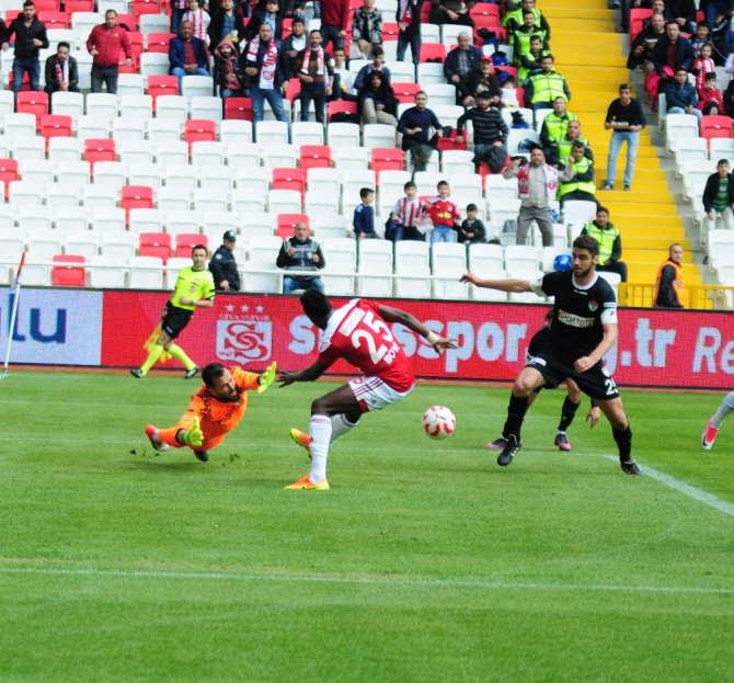 Sivasspor: 2 - Manisaspor:0