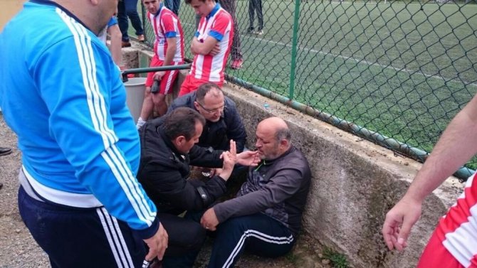 Amatör Maçta Olay: Antrenör Darp Edildi