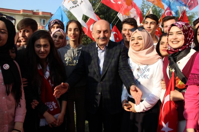 "Bu Referandumu Erdoğan İçin Değil Milletimiz İçin İstiyoruz"