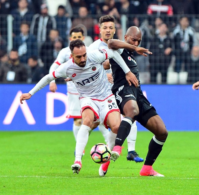 Zirvede Tek Başına!