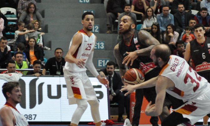 Galatasaray, Muratbey Uşak’a Fırsat Vermedi