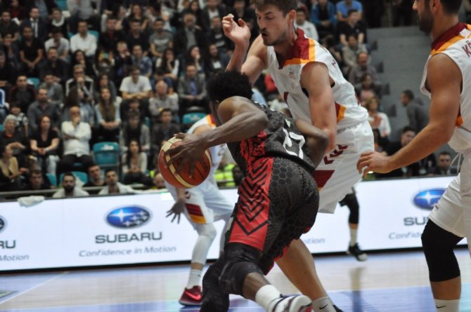 Galatasaray, Muratbey Uşak’a Fırsat Vermedi