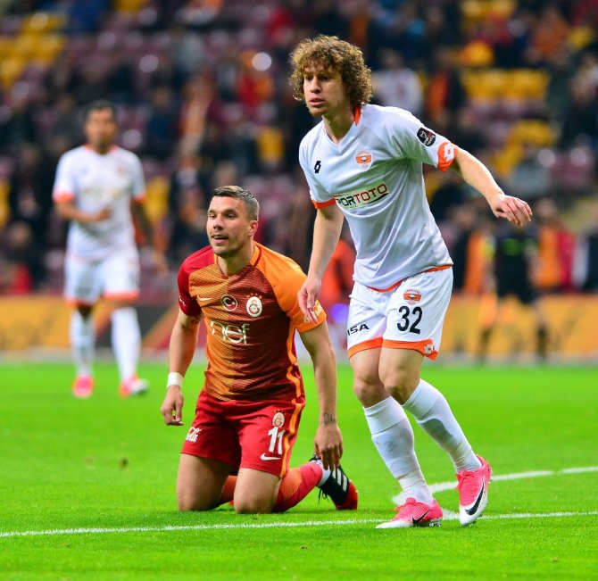İlk Yarıda Tek Gol Var