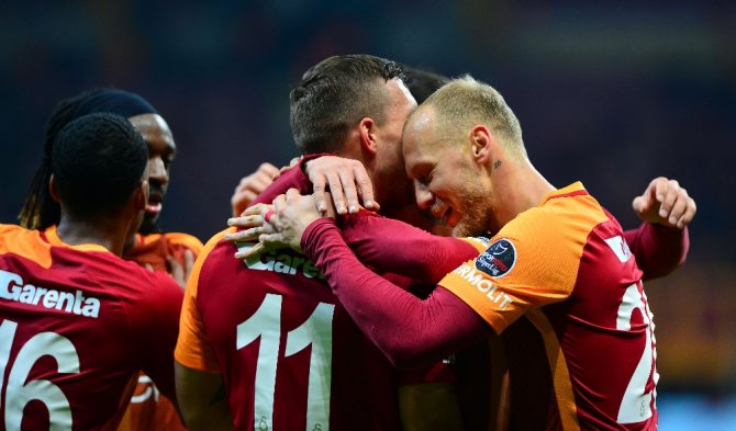 Aslan’ın Bir Sonraki Randevusu Başakşehir’le