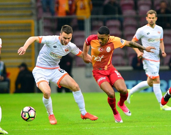 Aslan’ın Bir Sonraki Randevusu Başakşehir’le
