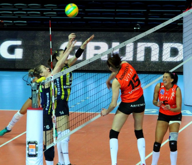 Eczacıbaşı, Fenerbahçe’yi Kupanın Dışına İtti!