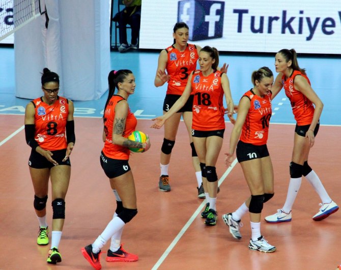 Eczacıbaşı, Fenerbahçe’yi Kupanın Dışına İtti!