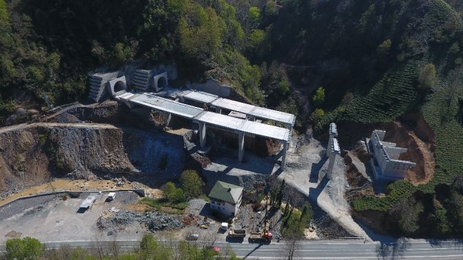 Artvin’in Kanayan Yarası Haline Gelen Cankurtaran Tüneli’nde Çalışmalar Devam Ediyor