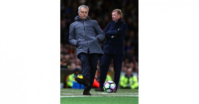 Mourinho’lu United Beraberliğe Abone Oldu