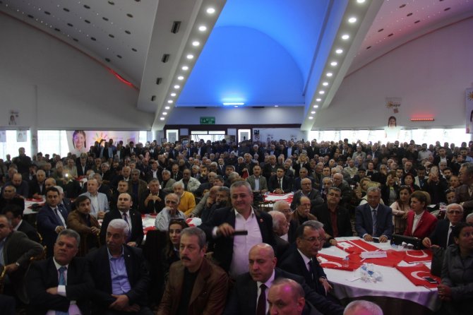 Gündeminde Kerkük’teki Bayrak Gerilimi Vardı