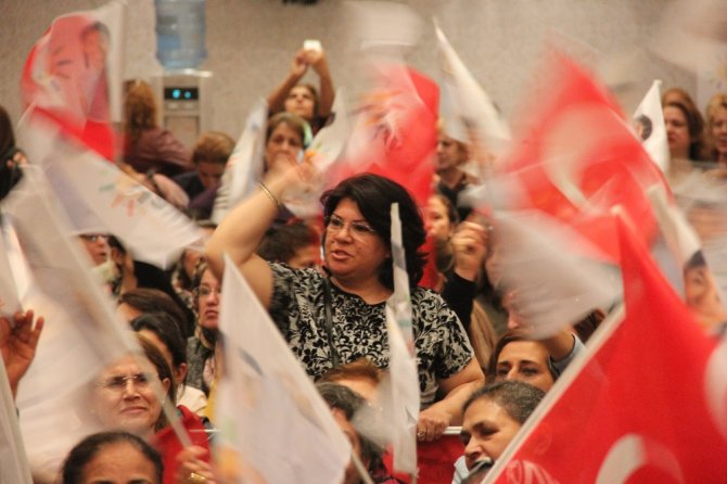 Kılıçdaroğlu Kadınlarla Bir Araya Geldi