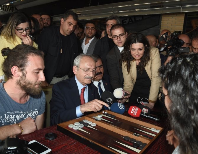 Kılıçdaroğlu ’Evet’ Çadırını Ziyaret Etti