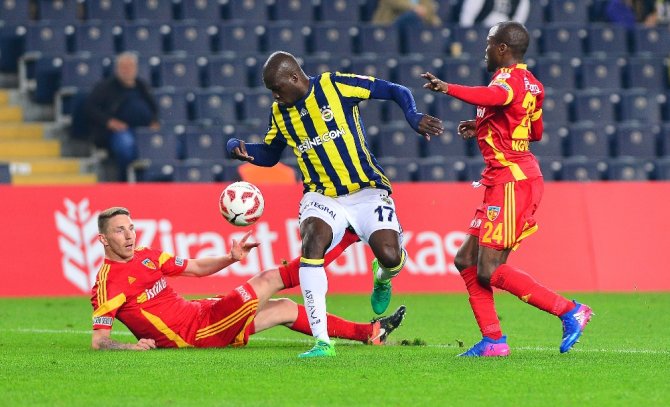 Fener Yarı Finalde: Rakip Başakşehir