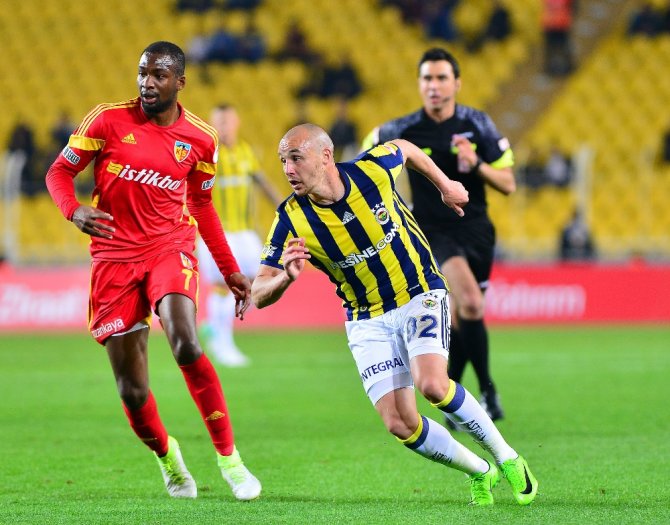 Fener Yarı Finalde: Rakip Başakşehir