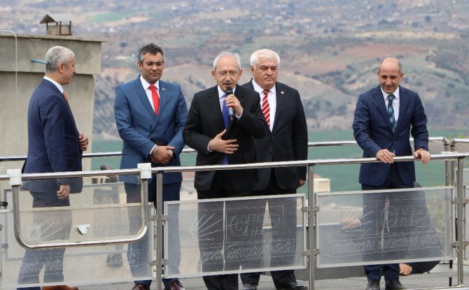 Yüzüklerini Kılıçdaroğlu Taktı