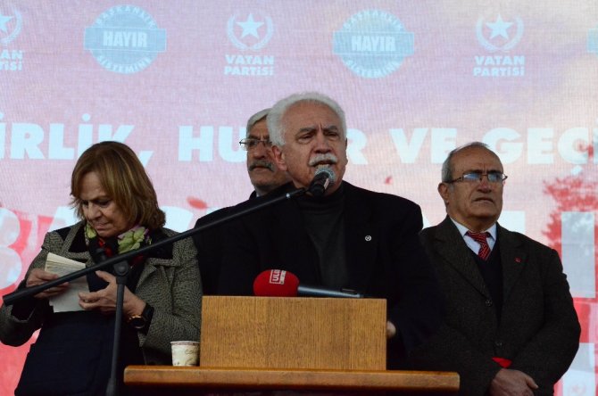 Doğu Perinçek Boş Meydana Konuştu